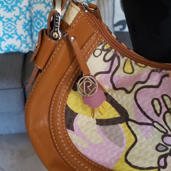 New Relic short straps handbag. - Picture 6 of 8